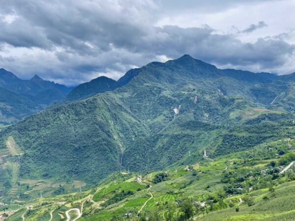 Hoanh Lien Son mountain range